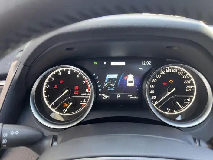 Toyota Camry 2023 Model 2.0G Deluxe Edition – фото 10