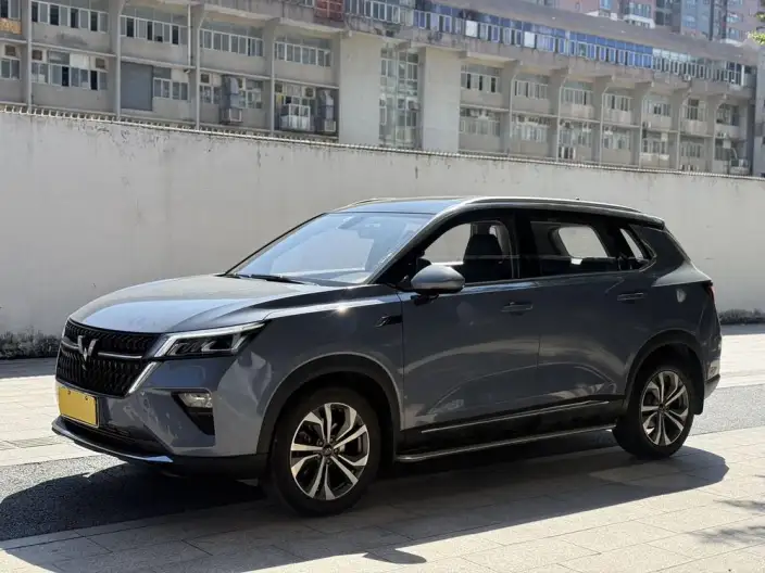 WULING Asta 2021 Model 1.5T Automatic Starlight Edition