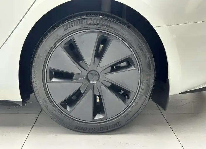 Model 3 2025 Model Rear-wheel drive version – фото 9