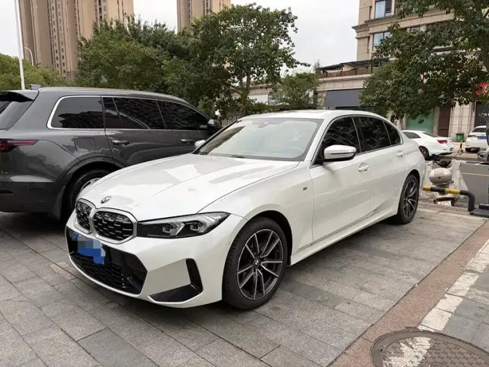 BMW 3 Series 2023 Model 325Li M Sports Set