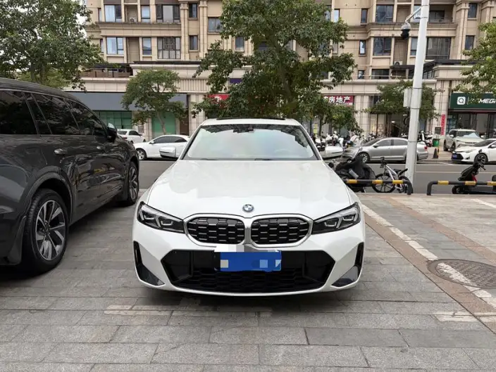 BMW 3 Series 2023 Model 325Li M Sports Set