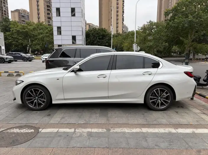 BMW 3 Series 2023 Model 325Li M Sports Set