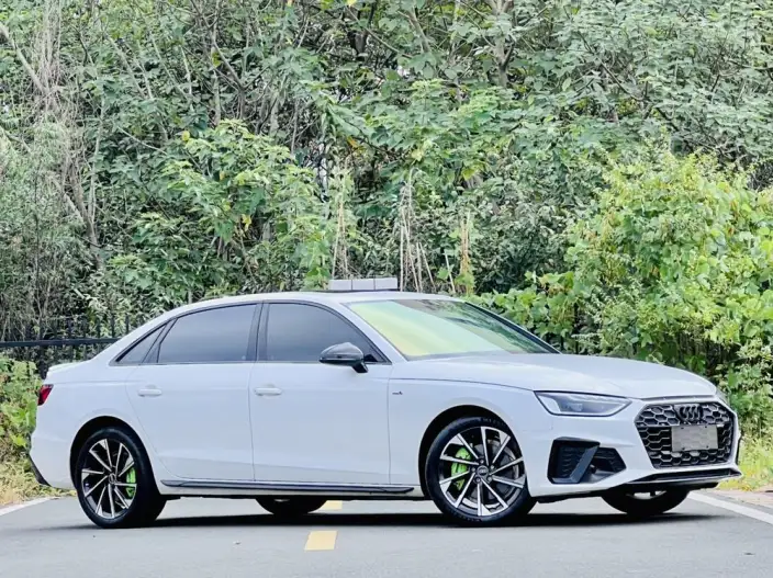 Audi A4 L 2023 Model 40 TFSI Luxury Dynamic Model – фото 3