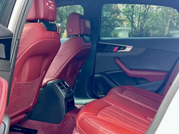 Audi A4 L 2023 Model 40 TFSI Luxury Dynamic Model – фото 9