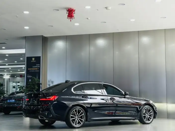 BMW 3 Series 2022 Model 325Li M Sports Set – фото 6