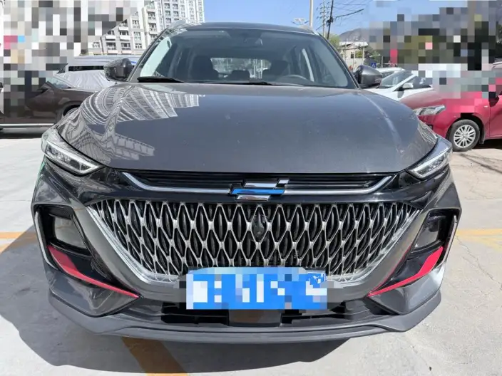 Changan Auchan X7 PLUS 2023 Model Changxiang Edition 1.5T Automatic Noble Model 7 seat