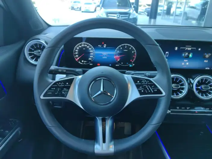 Mercedes-Benz GLB 2024 Model GLB 220 Dynamic Model – фото 10