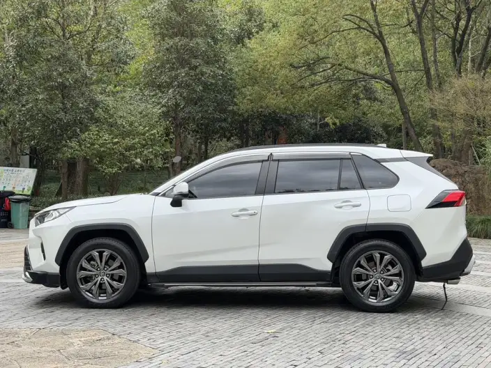 Toyota RAV4 2024 Model 2.0L CVT 2WD Fashion edition – фото 4