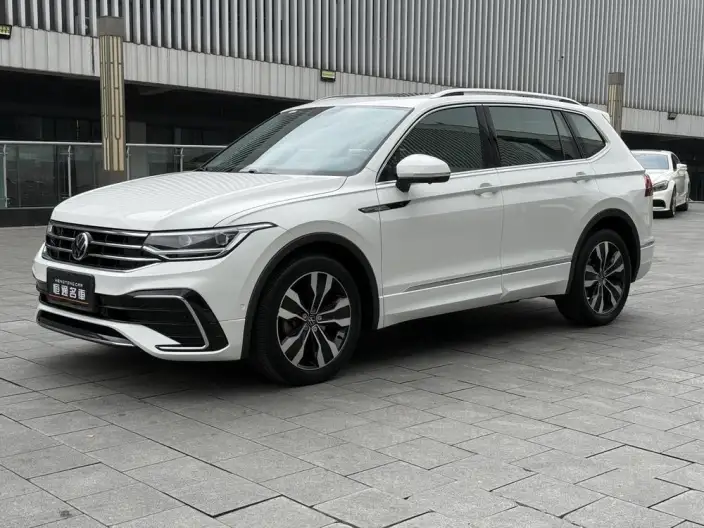 Volkswagen Tiguan L 2022 Model 330TSI Automatic 2WD R-Line Enjoy the version more – фото 1
