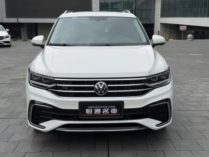 Volkswagen Tiguan L 2022 Model 330TSI Automatic 2WD R-Line Enjoy the version more – фото 2