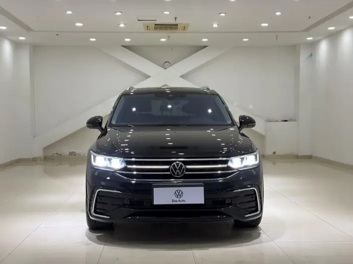Volkswagen Tiguan L 2023 Model Facelift 380TSI 4WD R-Line Ultimate Edition 7 seat – фото 2