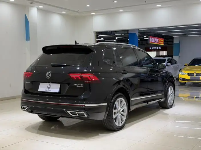 Volkswagen Tiguan L 2023 Model Facelift 380TSI 4WD R-Line Ultimate Edition 7 seat – фото 6