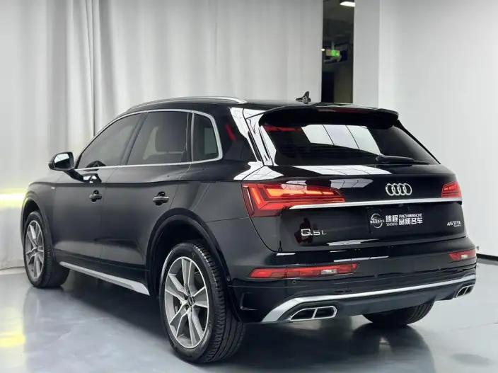Audi Q5L 2022 Model Facelift 45T Luxury Dynamic Model – фото 4