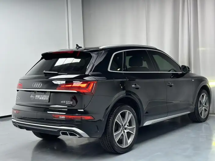 Audi Q5L 2022 Model Facelift 45T Luxury Dynamic Model – фото 6