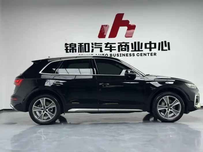Audi Q5L 2022 Model Facelift 45T Luxury Dynamic Model – фото 7