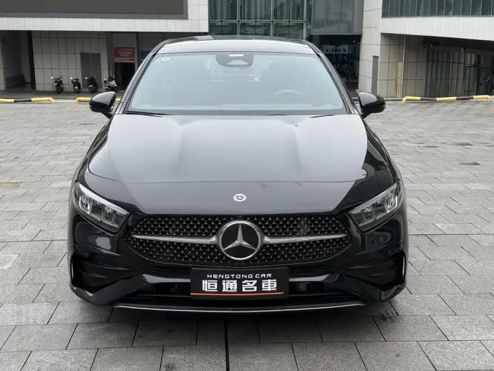 Mercedes-Benz A-class 2024 Model Facelift A 200 L Fashion Edition – фото 2