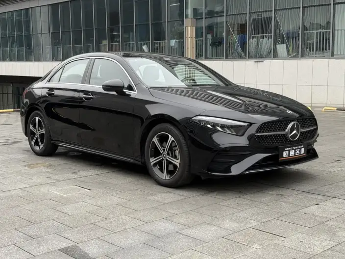 Mercedes-Benz A-class 2024 Model Facelift A 200 L Fashion Edition – фото 3
