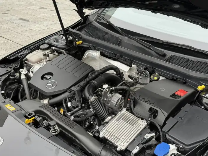 Mercedes-Benz A-class 2024 Model Facelift A 200 L Fashion Edition – фото 8