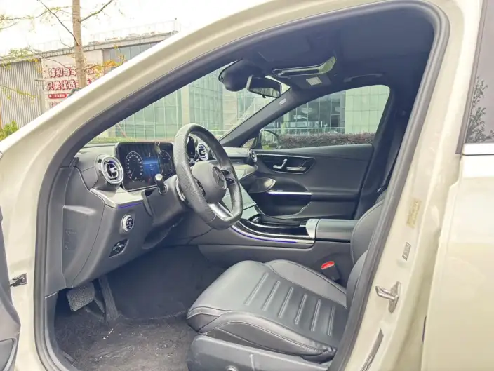 Mercedes-Benz C-Class 2023 Model C 260 L Sports Edition 4MATIC – фото 9