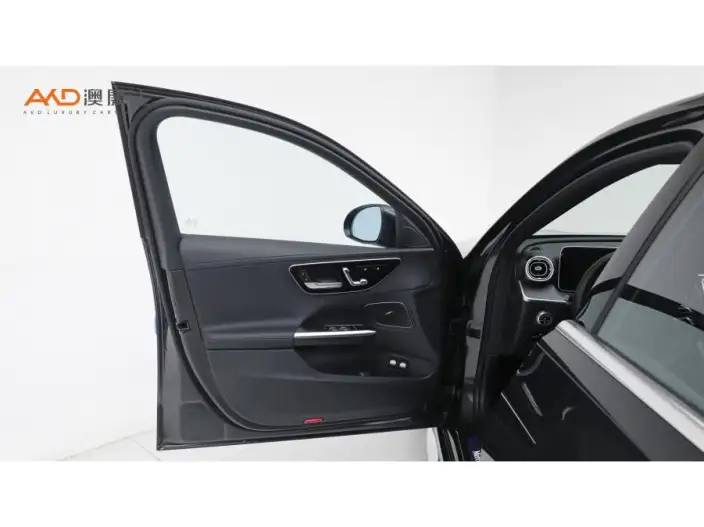 Mercedes-Benz C-Class PHEV 2024 Model C 350 eL – фото 9