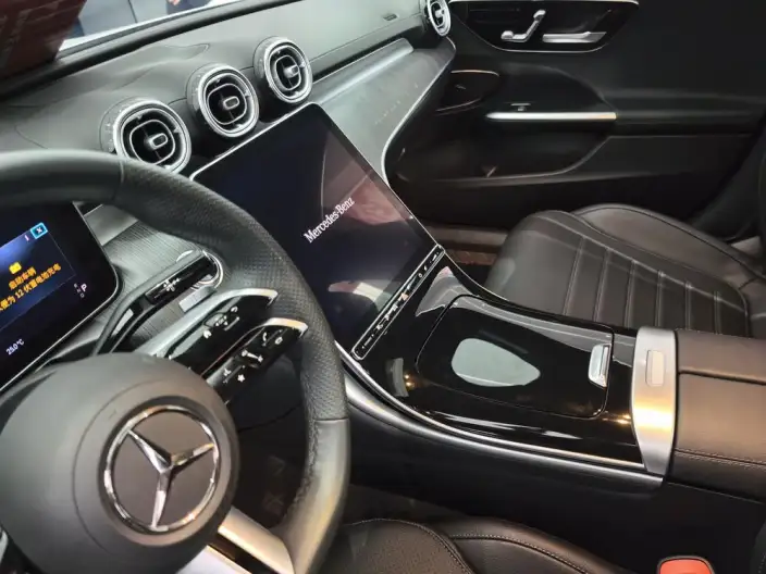 Mercedes-Benz C-Class PHEV 2024 Model C 350 eL – фото 6