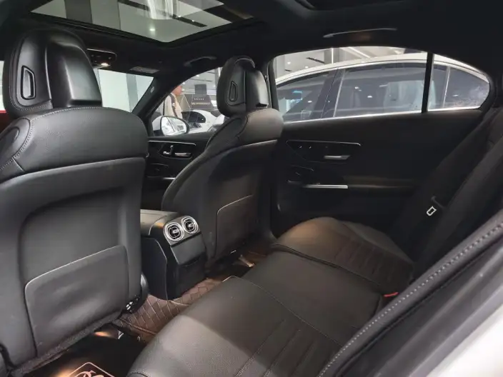 Mercedes-Benz C-Class PHEV 2024 Model C 350 eL – фото 8