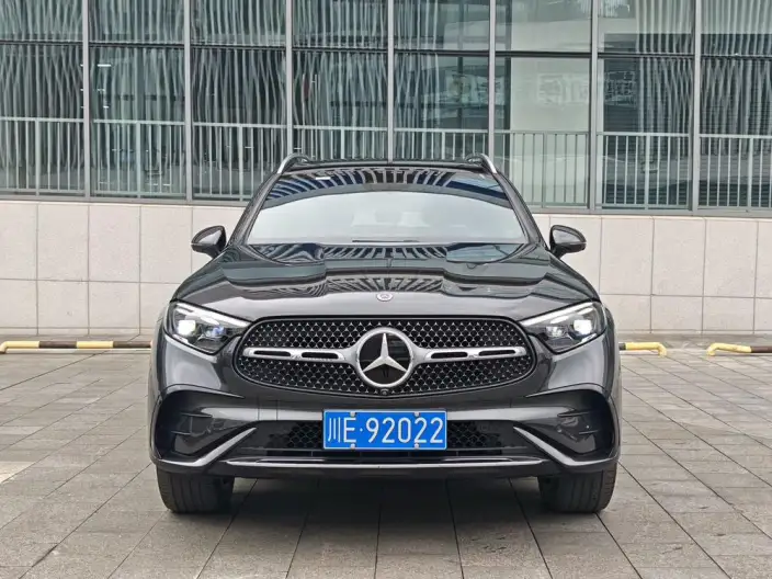 Mercedes-Benz GLC 2023 Model GLC 300 L 4MATIC Luxury Model 7 seat – фото 2