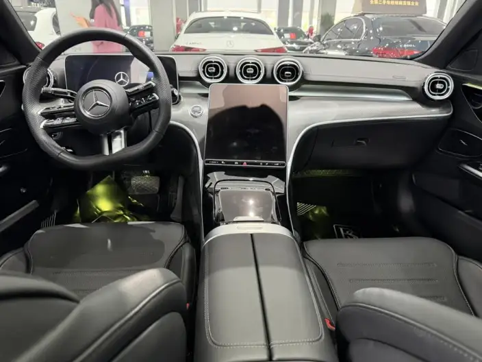 Mercedes-Benz C-Class 2023 Model C 260 L Sports Edition – фото 6