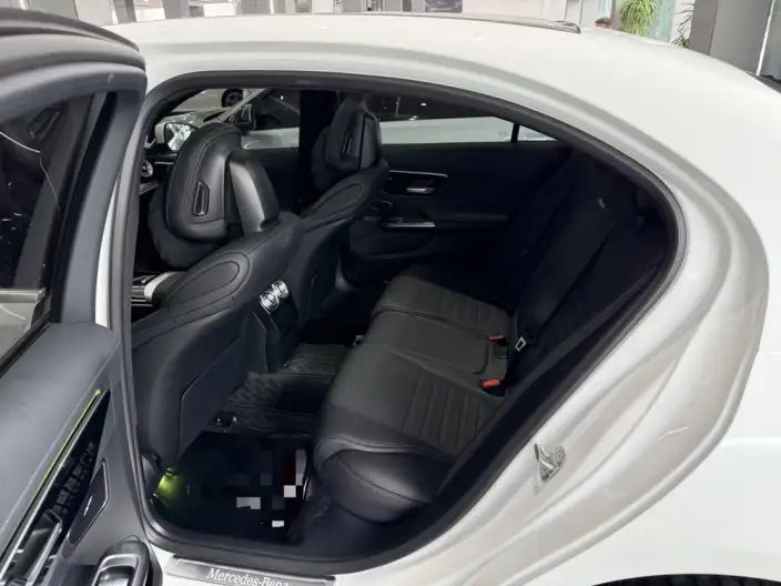 Mercedes-Benz C-Class 2023 Model C 260 L Sports Edition – фото 8
