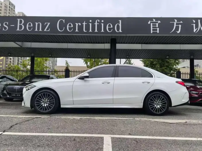 Mercedes-Benz C-Class 2024 Model C 260 L Sports Edition – фото 4