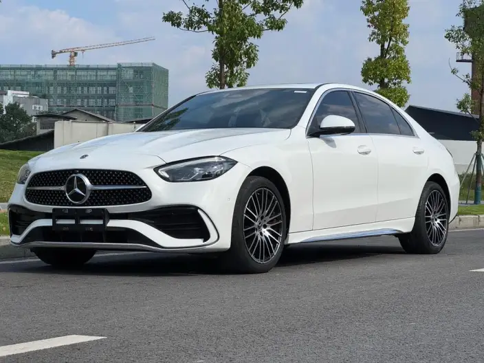 Mercedes-Benz C-Class 2024 Model C 200 L Sports Edition – фото 1