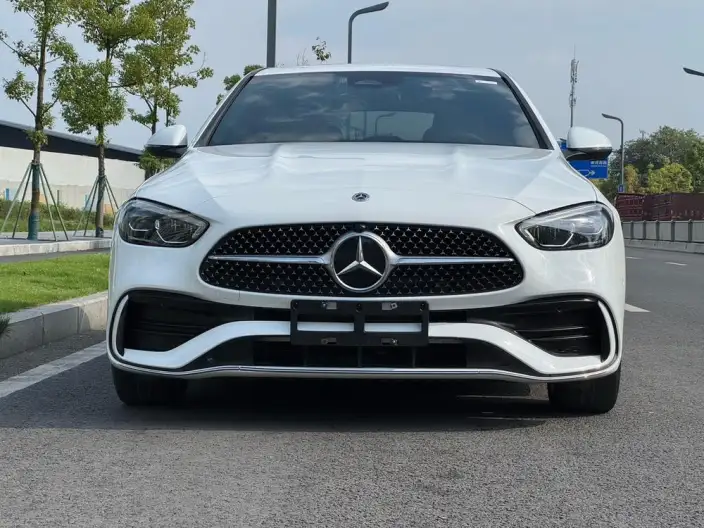 Mercedes-Benz C-Class 2024 Model C 200 L Sports Edition – фото 2