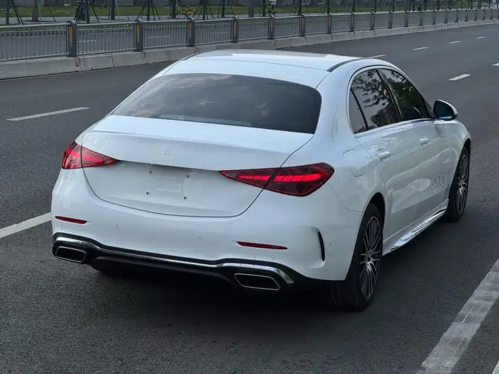 Mercedes-Benz C-Class 2024 Model C 200 L Sports Edition – фото 7