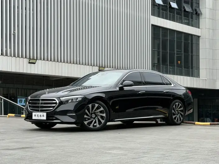 Mercedes-Benz E-Class 2024 Model E 300 L Luxury Model sedan – фото 1