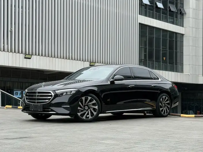 Mercedes-Benz E-Class 2024 Model E 300 L Luxury Model sedan – фото 6