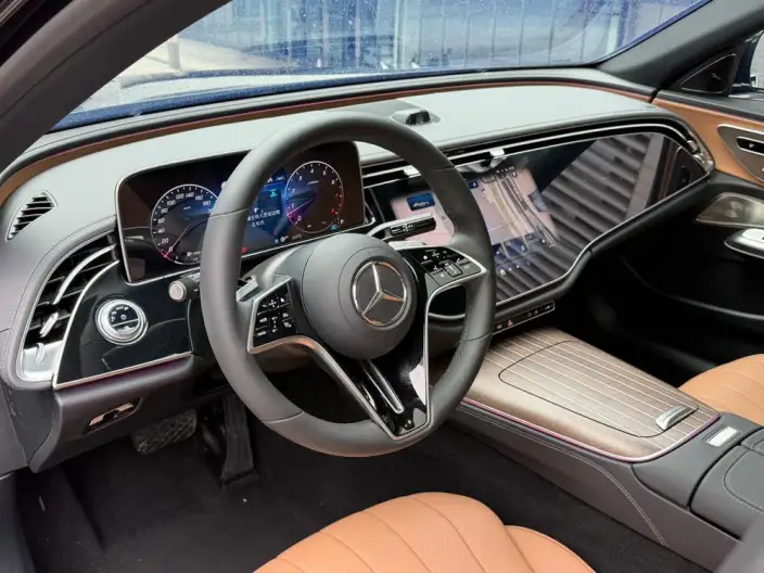 Mercedes-Benz E-Class 2024 Model E 300 L Luxury Model sedan – фото 8