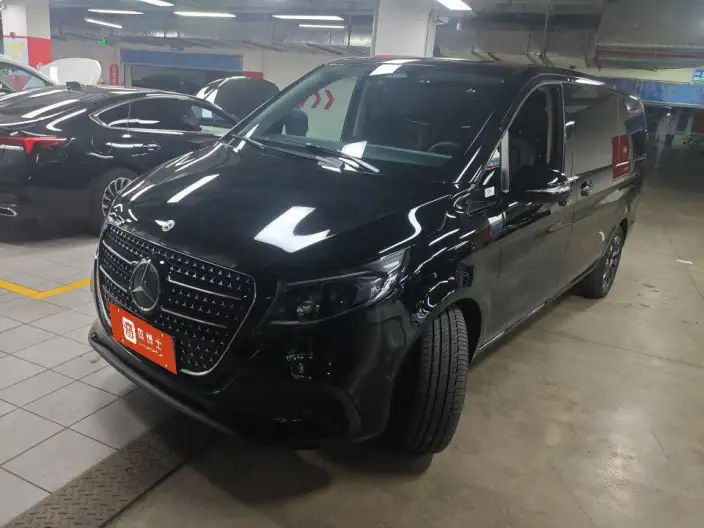 Mercedes-Benz V-Class 2024 Model V 300 Pilot Edition – фото 1
