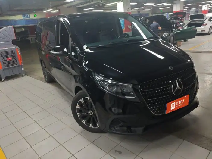 Mercedes-Benz V-Class 2024 Model V 300 Pilot Edition – фото 2