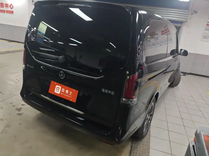 Mercedes-Benz V-Class 2024 Model V 300 Pilot Edition – фото 4