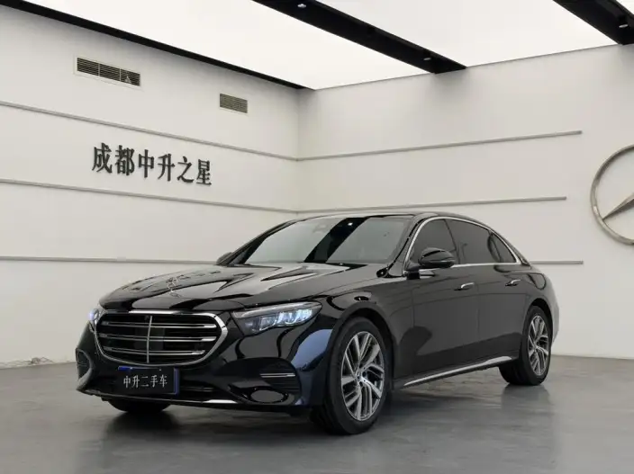 Mercedes-Benz E-Class 2025 Model E 300 L Fashion Model sedan – фото 1