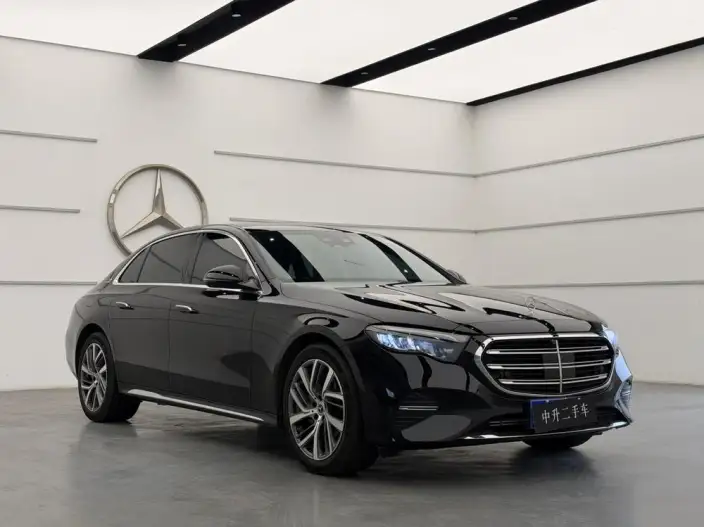 Mercedes-Benz E-Class 2025 Model E 300 L Fashion Model sedan – фото 3