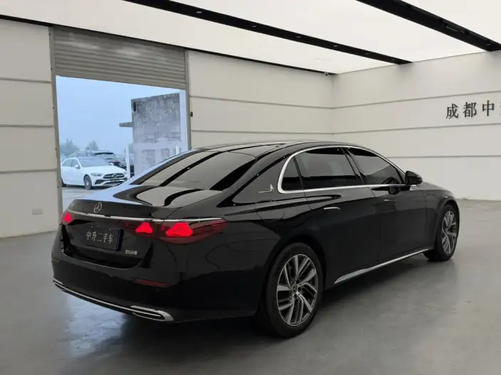 Mercedes-Benz E-Class 2025 Model E 300 L Fashion Model sedan – фото 7