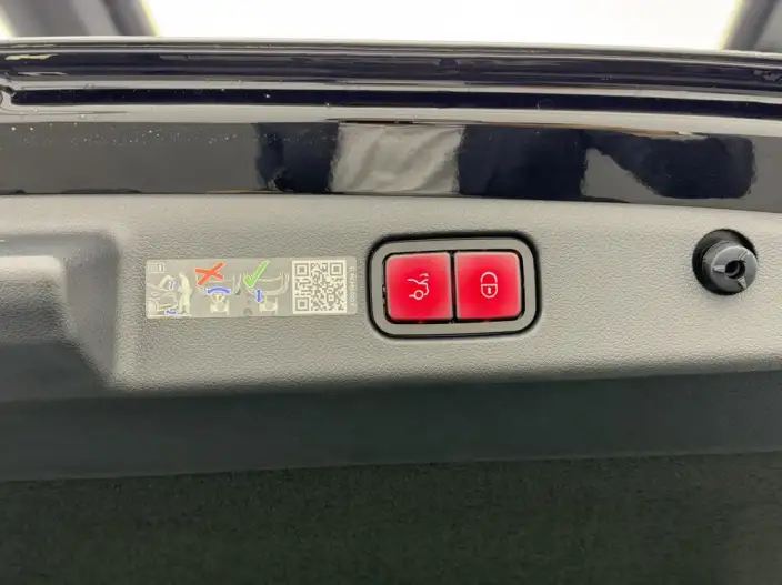 Mercedes-Benz E-Class 2025 Model E 300 L Fashion Model sedan – фото 8