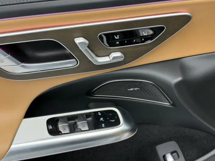 Mercedes-Benz E-Class 2025 Model E 300 L Fashion Model sedan – фото 9