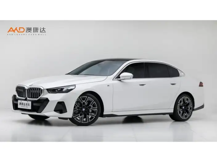 BMW 5 Series 2025 Model 530Li Exclusive Model M Sports Set – фото 1