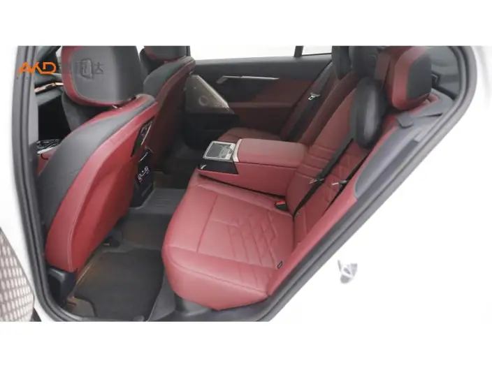 BMW 5 Series 2025 Model 530Li Exclusive Model M Sports Set – фото 10