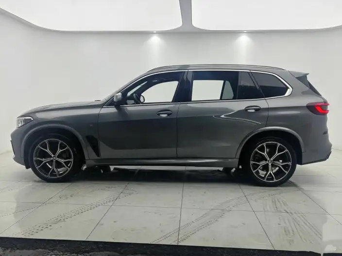 BMW X5 2022 Model Facelift xDrive 40Li M Sports Set – фото 4