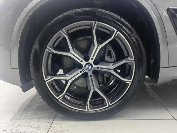 BMW X5 2022 Model Facelift xDrive 40Li M Sports Set – фото 9