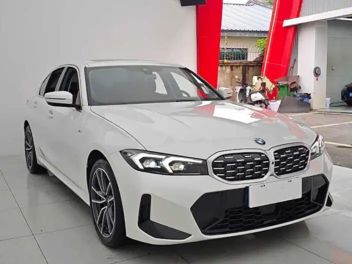 BMW 3 Series 2026 Model 325i M Sports Set – фото 3