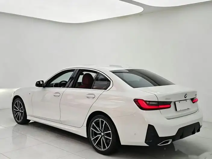 BMW 3 Series 2026 Model 325i M Sports Set – фото 5